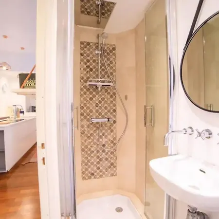 Modern With 3 Bedrooms Balcony Communal Garden And Ac- Benakey Apartment *