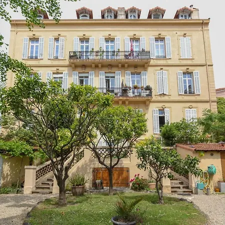Modern With 3 Bedrooms Balcony Communal Garden And Ac- Benakey Cannes