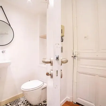 3 Moderne Avec Balcon Jardin Commun Et Clim - Benakey Appartement