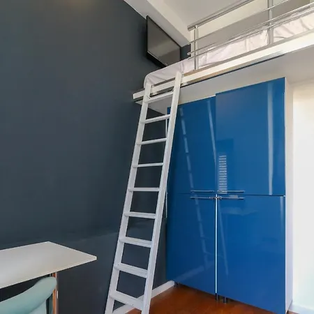 3 Moderne Avec Balcon Jardin Commun Et Clim - Benakey