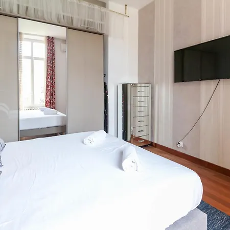 3 Moderne Avec Balcon Jardin Commun Et Clim - Benakey *