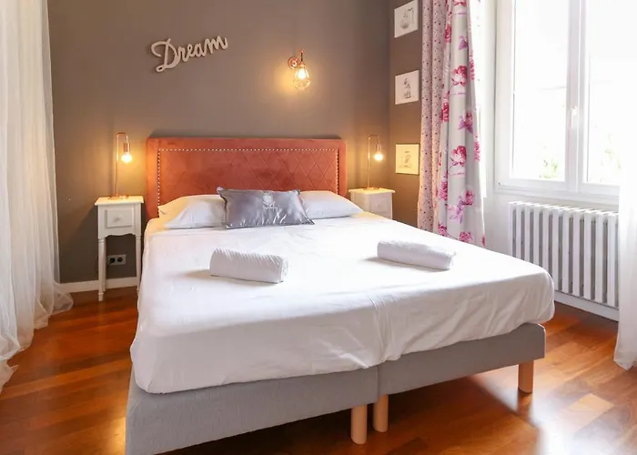 Modern With 3 Bedrooms Balcony Communal Garden And Ac- Benakey شقة كان