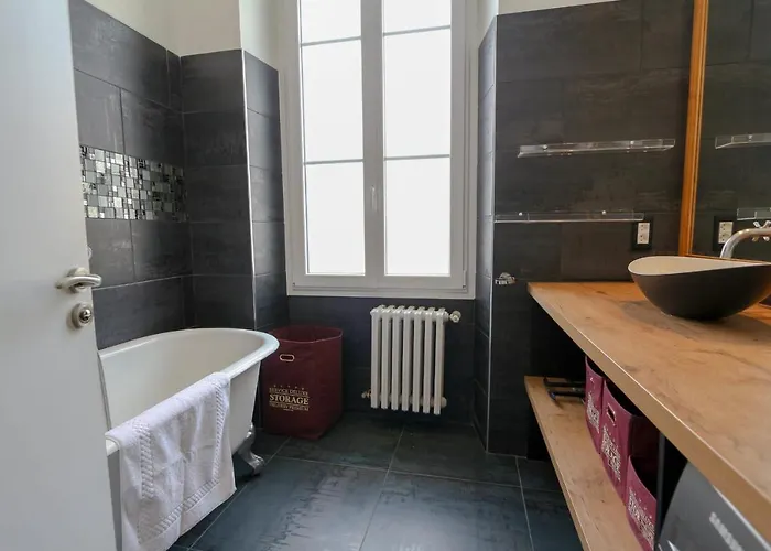 Modern With 3 Bedrooms Balcony Communal Garden And Ac- Benakey كان