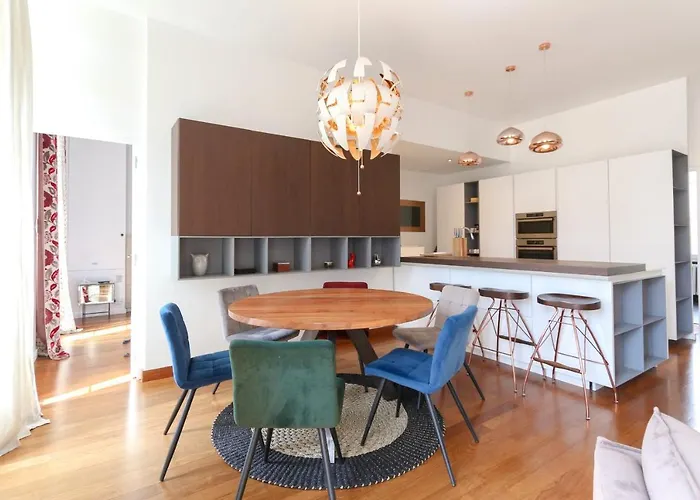 Modern With 3 Bedrooms Balcony Communal Garden And Ac- Benakey * كان