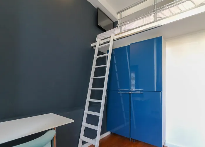 Modern With 3 Bedrooms Balcony Communal Garden And Ac- Benakey